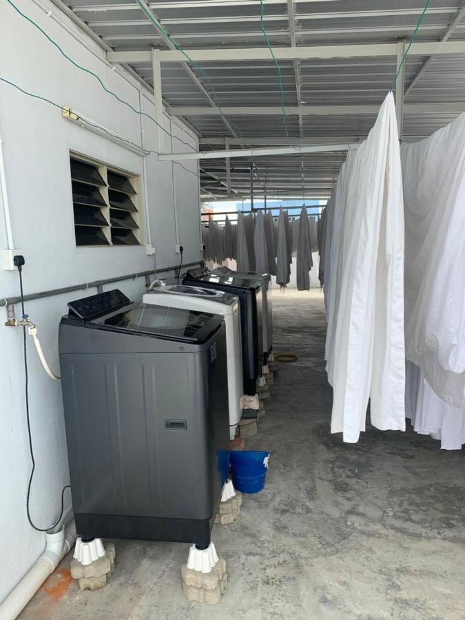 Brezza Hotel Lumut Exteriör bild