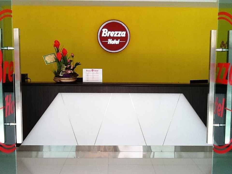 Brezza Hotel Lumut Exteriör bild