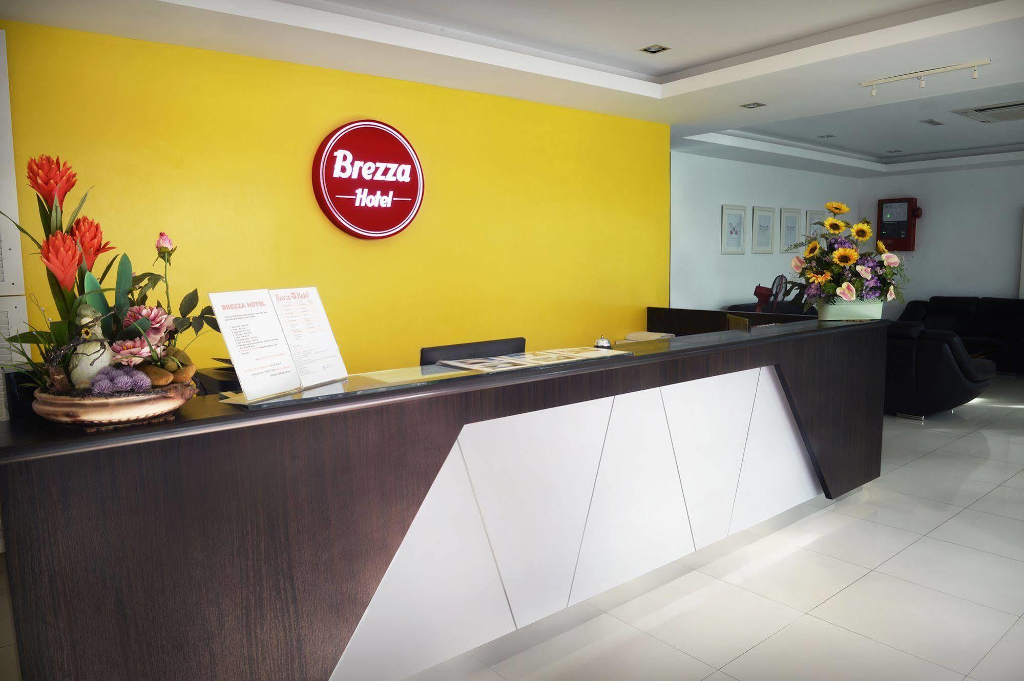 Brezza Hotel Lumut Exteriör bild